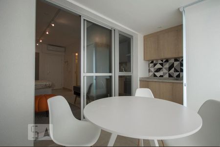 Varanda Gourmet de kitnet/studio à venda com 1 quarto, 37m² em Indianópolis, São Paulo