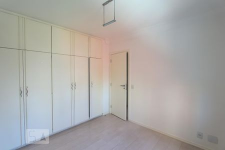 Apartamento à venda com 138m², 3 quartos e 3 vagas Apartamento à venda com 138m², 3 quartos e 3 vagasQuarto 3