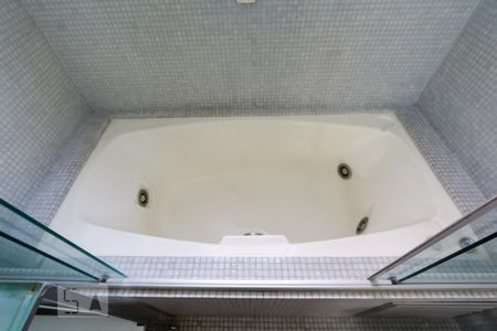 Apartamento à venda com 138m², 3 quartos e 3 vagas Apartamento à venda com 138m², 3 quartos e 3 vagasBanheiro da suíte