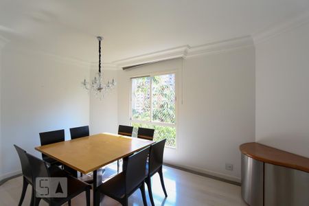 Apartamento à venda com 138m², 3 quartos e 3 vagas Apartamento à venda com 138m², 3 quartos e 3 vagasSala