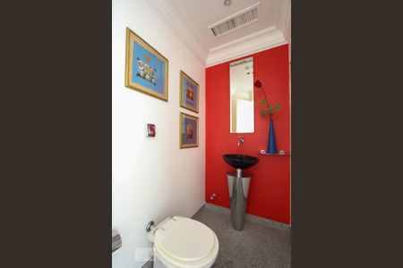 Apartamento à venda com 138m², 3 quartos e 3 vagas Apartamento à venda com 138m², 3 quartos e 3 vagasLavabo