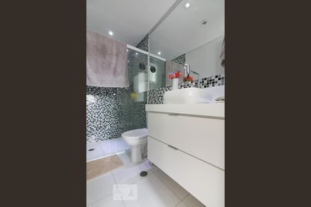 Banheiro de apartamento à venda com 1 quarto, 73m² em Jardim, Santo André