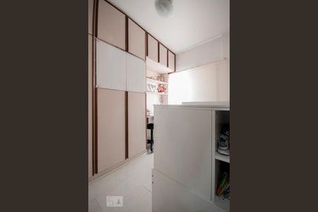 Apartamento à venda com 80m², 2 quartos e 1 vagaQuarto 02