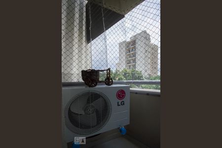 Sacada de apartamento à venda com 2 quartos, 80m² em Vila Paulista, São Paulo