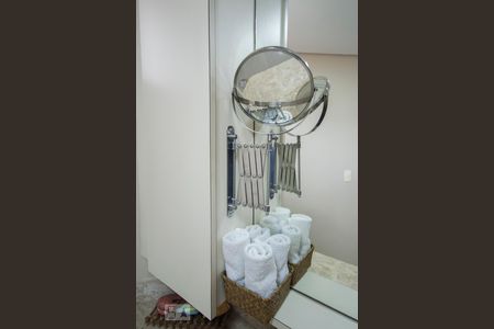 Detalhe Banheiro de apartamento à venda com 2 quartos, 80m² em Vila Paulista, São Paulo