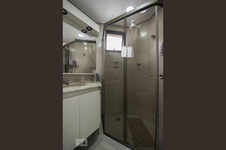 Banheiro de apartamento à venda com 2 quartos, 80m² em Vila Paulista, São Paulo