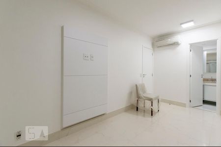 Apartamento à venda com 128m², 2 quartos e 2 vagasSuíte