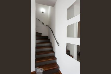 Apartamento à venda com 50m², 1 quarto e 1 vagaEscada