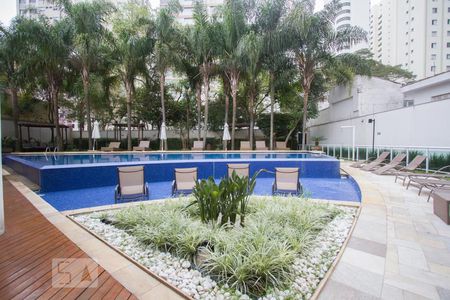 Apartamento à venda com 49m², 1 quarto e 1 vagaÁrea comum - Piscina