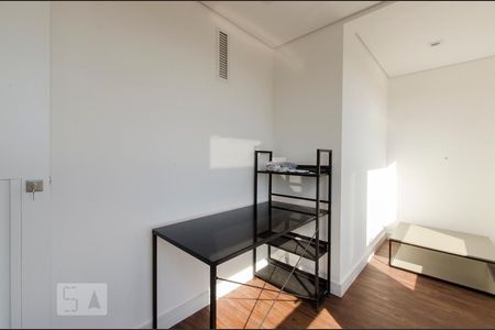 Suíte de apartamento à venda com 3 quartos, 240m² em Jardim das Acácias, São Paulo