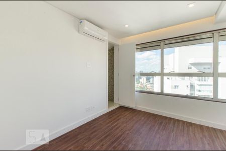 Apartamento à venda com 240m², 3 quartos e 2 vagasSuíte 3