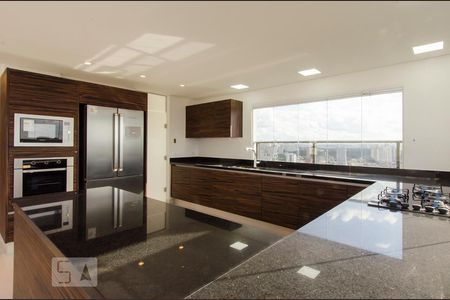 Apartamento à venda com 240m², 3 quartos e 2 vagasCozinha (Cobertura)