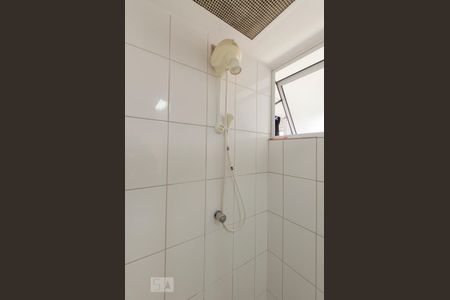 Detalhe do banheiro de apartamento para alugar com 2 quartos, 65m² em Pinheiros, São Paulo