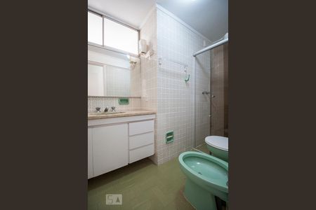 Banheiro de apartamento para alugar com 3 quartos, 110m² em Pinheiros, São Paulo