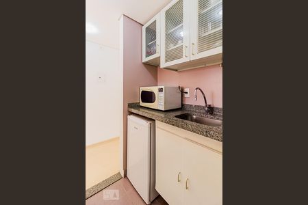 Cozinha de kitnet/studio à venda com 1 quarto, 25m² em Moema, São Paulo