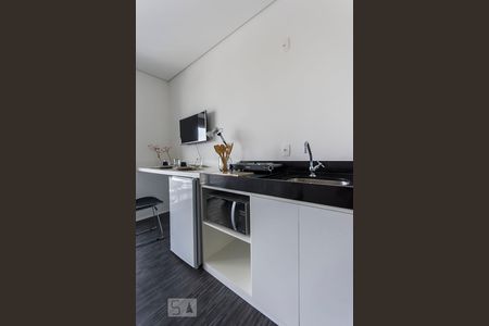 Cozinha de apartamento para alugar com 1 quarto, 25m² em Vila Olímpia, São Paulo