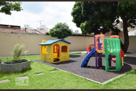 Apartamento para alugar com 95m², 2 quartos e 1 vaga Apartamento para alugar com 95m², 2 quartos e 1 vagaÁrea comum - Playground