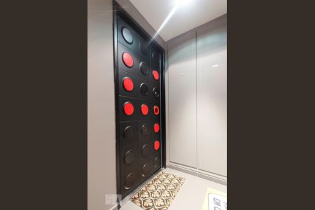 Apartamento para alugar com 70m², 2 quartos e 2 vagasPorta de entrada