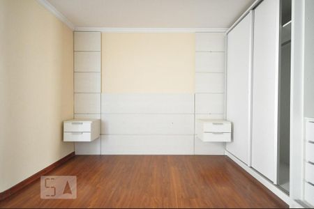 Apartamento à venda com 200m², 3 quartos e 2 vagassuíte