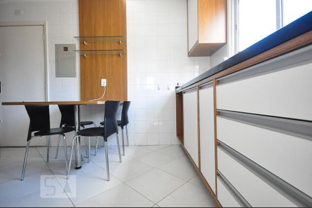 Apartamento à venda com 200m², 3 quartos e 2 vagascozinha