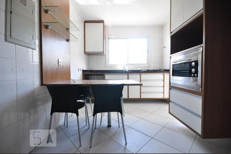 Apartamento à venda com 200m², 3 quartos e 2 vagascozinha