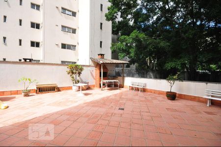 Apartamento à venda com 200m², 3 quartos e 2 vagaschurrasqueira
