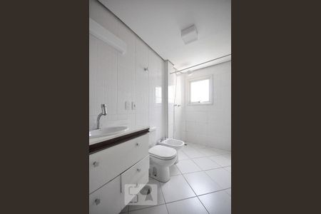 banheiro de apartamento à venda com 3 quartos, 200m² em Jardim Ampliação, São Paulo