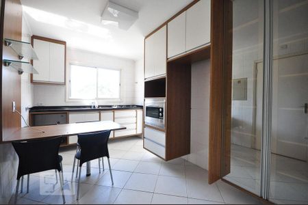 Apartamento à venda com 200m², 3 quartos e 2 vagascozinha