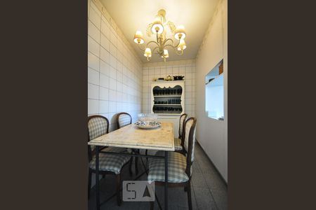 Apartamento para alugar com 227m², 3 quartos e 3 vagasmesa de jantar