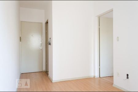 Sala de apartamento à venda com 1 quarto, 49m² em Vila Itapura, Campinas