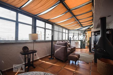 Apartamento à venda com 400m², 3 quartos e 4 vagas Apartamento à venda com 400m², 3 quartos e 4 vagasCobertura