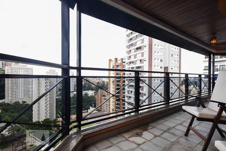 Varanda de apartamento à venda com 3 quartos, 400m² em Jardim Ampliação, São Paulo