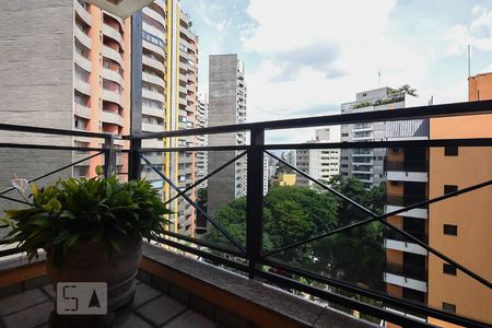 Apartamento à venda com 400m², 3 quartos e 4 vagas Apartamento à venda com 400m², 3 quartos e 4 vagasVaranda da suíte 3