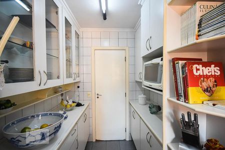 Apartamento à venda com 400m², 3 quartos e 4 vagas Apartamento à venda com 400m², 3 quartos e 4 vagasCozinha