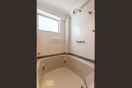 Apartamento à venda com 90m², 2 quartos e 1 vaga Apartamento à venda com 90m², 2 quartos e 1 vagaBanheiro Suite