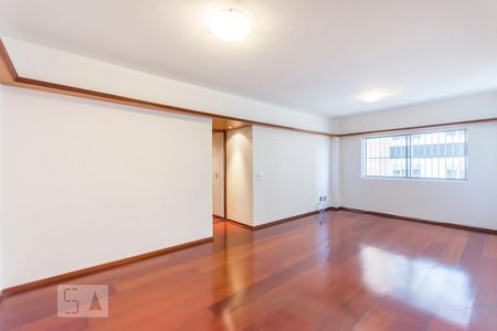 Apartamento à venda com 90m², 2 quartos e 1 vaga Apartamento à venda com 90m², 2 quartos e 1 vagaSala