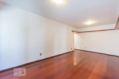 Apartamento à venda com 90m², 2 quartos e 1 vaga Apartamento à venda com 90m², 2 quartos e 1 vagaSala