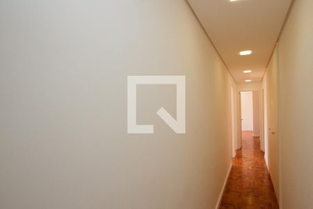 Apartamento para alugar com 210m², 4 quartos e 2 vagasCorredor