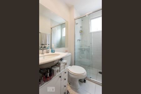 Apartamento para alugar com 70m², 2 quartos e 2 vagas Apartamento para alugar com 70m², 2 quartos e 2 vagasBanheiro