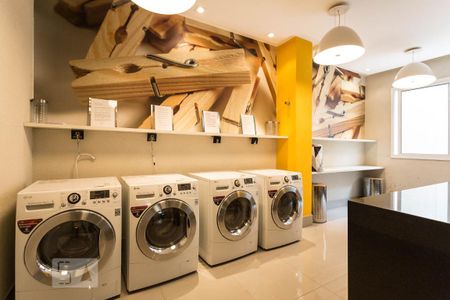Apartamento para alugar com 70m², 2 quartos e 2 vagas Apartamento para alugar com 70m², 2 quartos e 2 vagasLavanderia