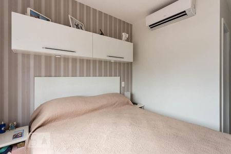 Suíte de apartamento para alugar com 2 quartos, 70m² em Vila Congonhas, São Paulo