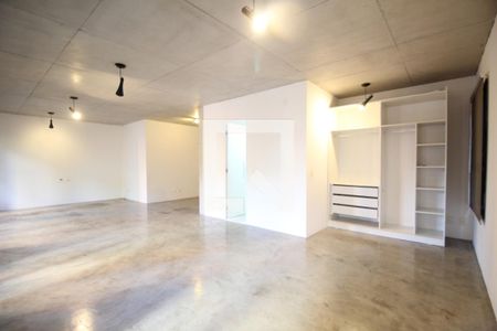 Sala/ Quarto de kitnet/studio para alugar com 1 quarto, 70m² em Vila Suzana, São Paulo