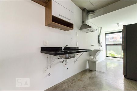 Cozinha de kitnet/studio para alugar com 1 quarto, 70m² em Vila Suzana, São Paulo