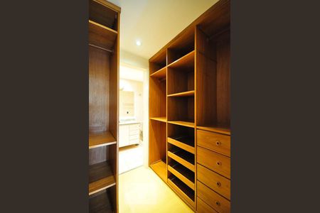 closet de apartamento à venda com 2 quartos, 110m² em Vila Andrade, São Paulo