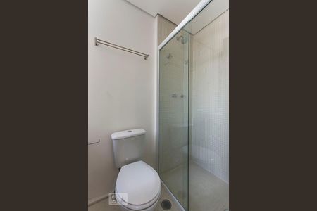 Banheiro de kitnet/studio para alugar com 1 quarto, 35m² em Vila Olímpia, São Paulo