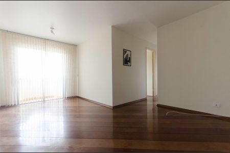 Apartamento para alugar com 3 quartos, 74m² em Vila Ipojuca, São Paulo