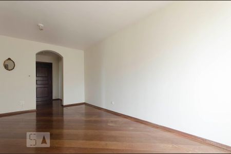 Sala de apartamento para alugar com 3 quartos, 74m² em Vila Ipojuca, São Paulo