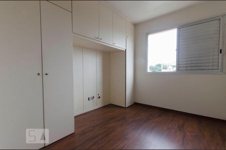 Quarto 1 de apartamento para alugar com 3 quartos, 74m² em Vila Ipojuca, São Paulo