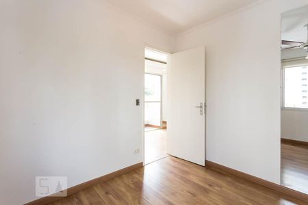 Quarto de apartamento à venda com 1 quarto, 50m² em Indianópolis, São Paulo