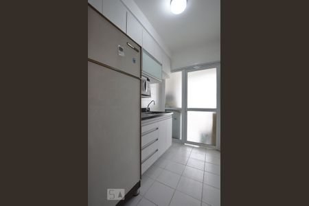Cozinha (Geladeira e armários) de apartamento à venda com 2 quartos, 68m² em Belenzinho, São Paulo